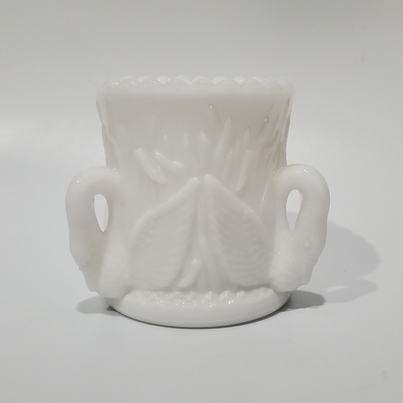 Vntg "Swan" Milk Glass Toothpick Holder by Westmoreland - Picture 9 of 14